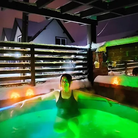 Comfortable Houses, Swimming Pool, Jacuzzi, Holiday home Rewal